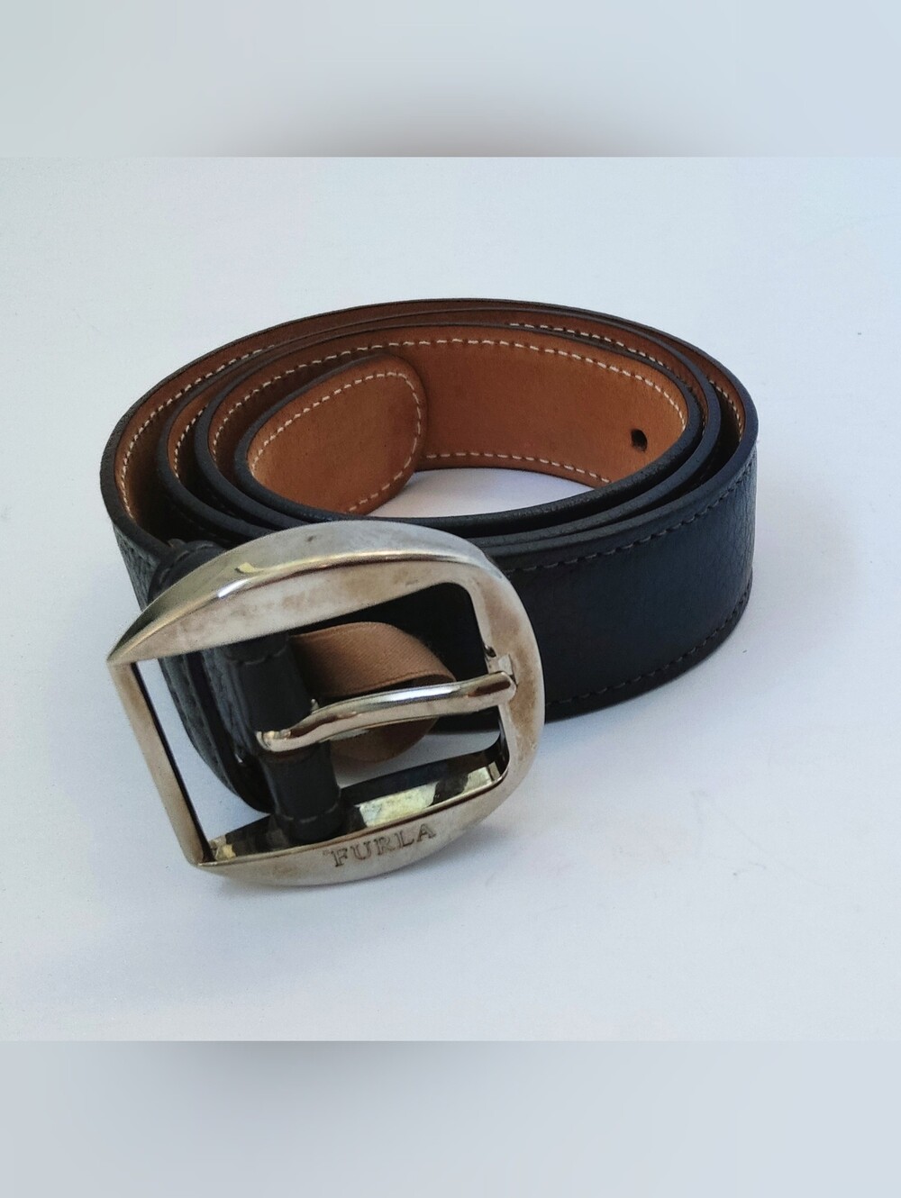 Furla Italian Made Women's Leather Belt. Size M. 33-36 In. Pre-owned.